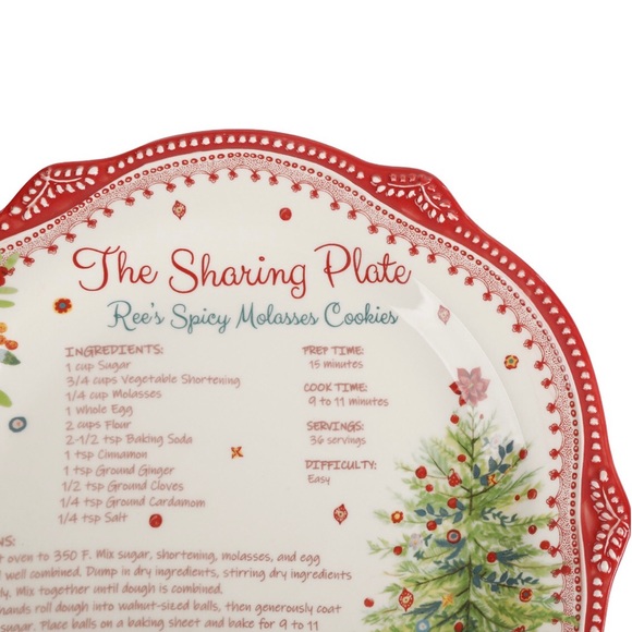 The Pioneer Woman sharing plates. - Picture 7 of 10